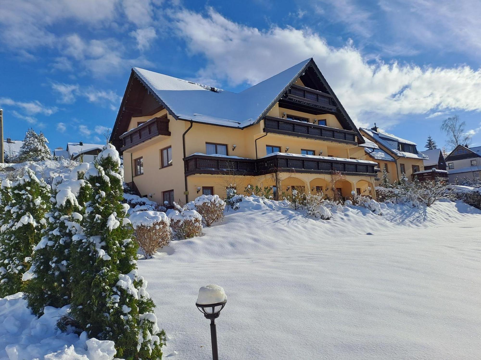 Pension Bergblick Мариенберг Екстериор снимка
